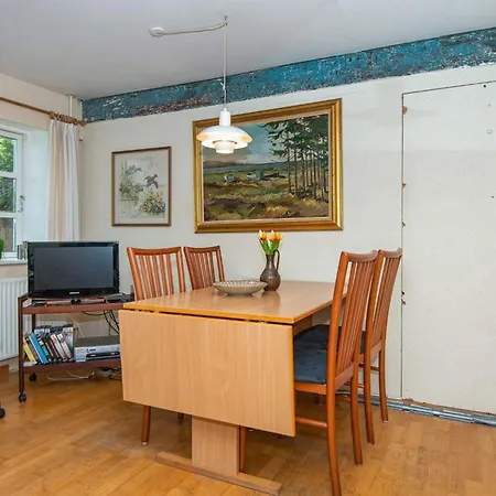 Two-bedroom In 1 Appartement *